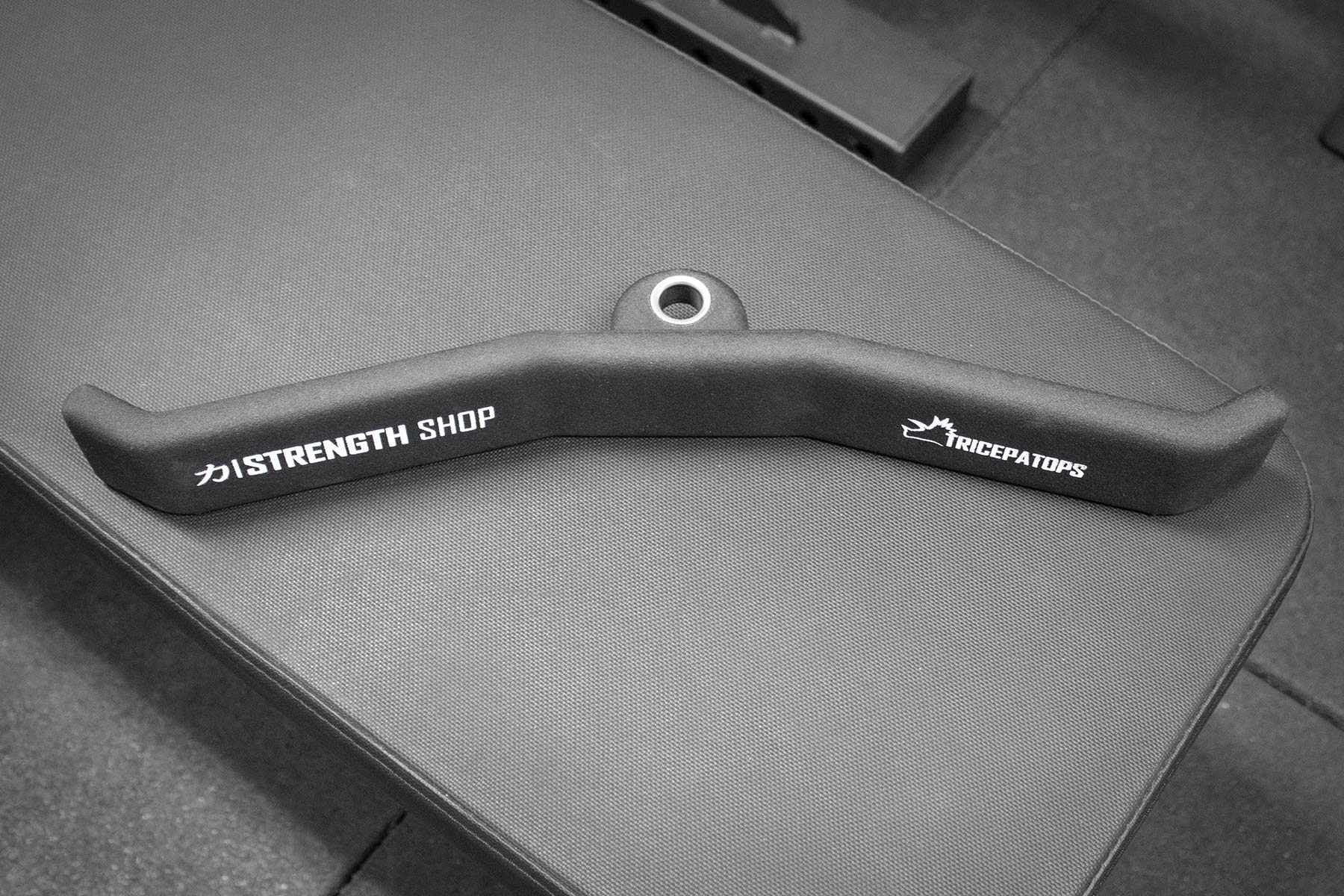 Triceps Grip / Flat Push Down Bar - Tricepatops - Strength Shop