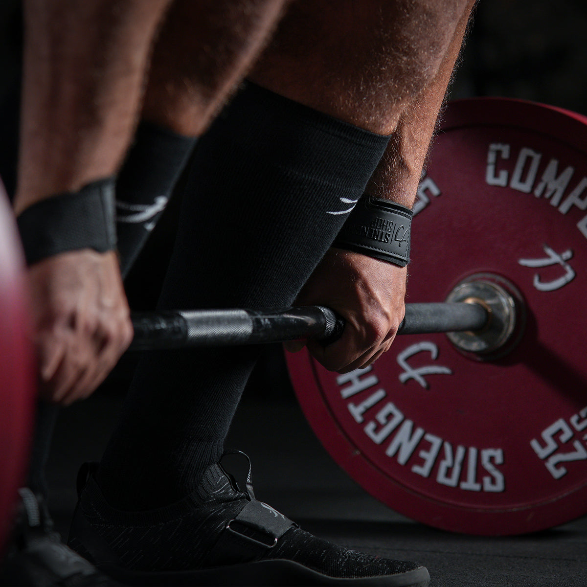 Stealth Black PRO Lifting Straps, 50cm or 65cm - Strength Shop