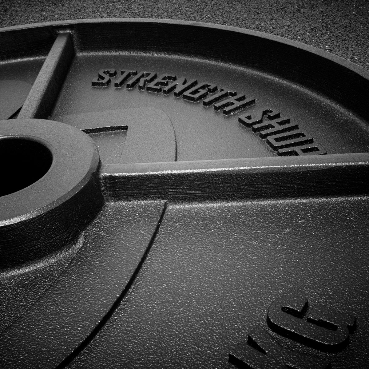 B-WARE Deep Dish Cast Iron Plates, 1.25kg-20kg - Strength Shop