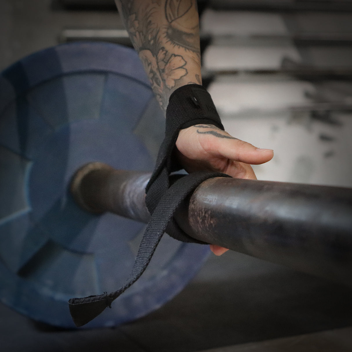 Stealth Black PRO Lifting Straps, 50cm or 65cm - Strength Shop