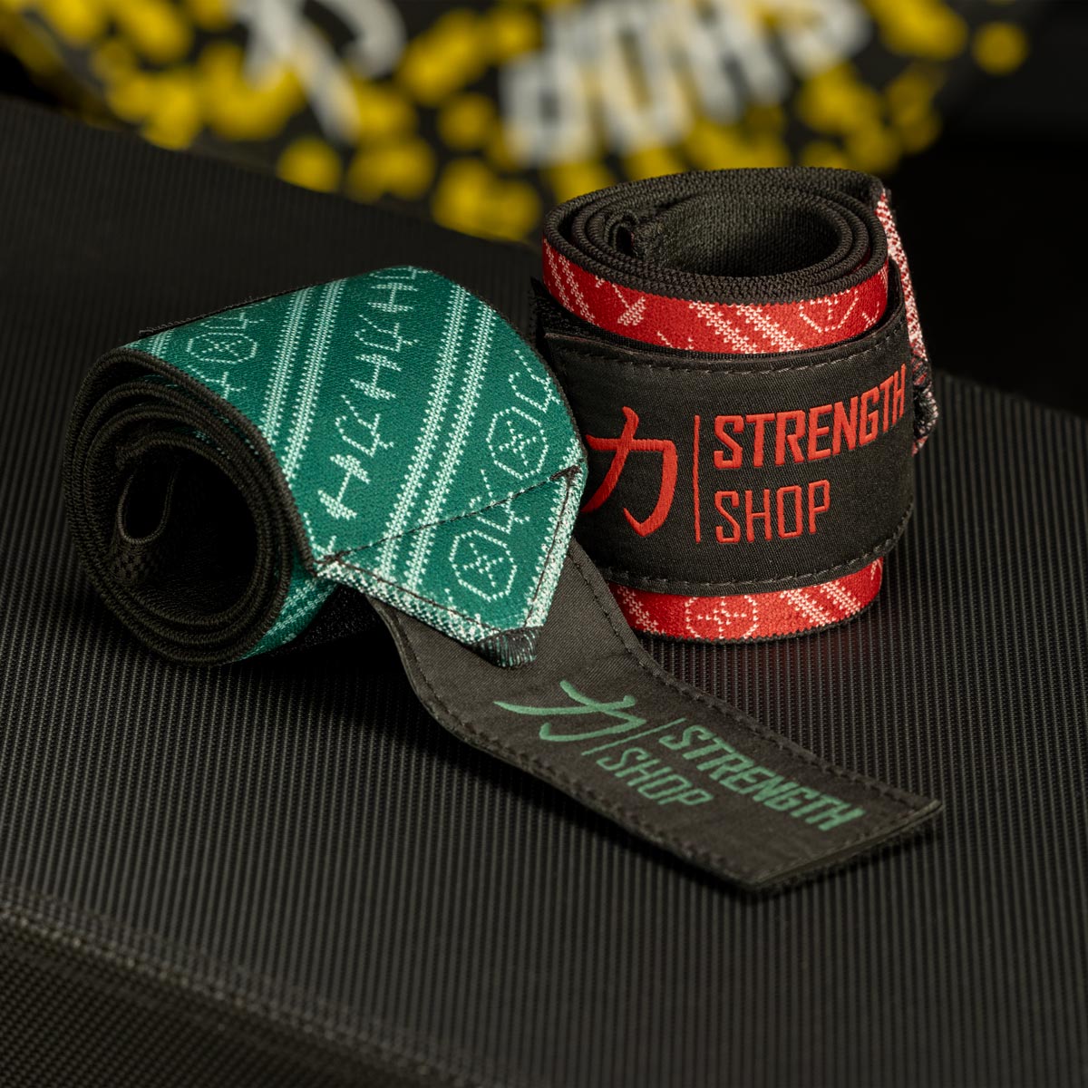 XMAS Wrist Wraps – Medium, 30cm/60cm - IPF approved - Strength Shop