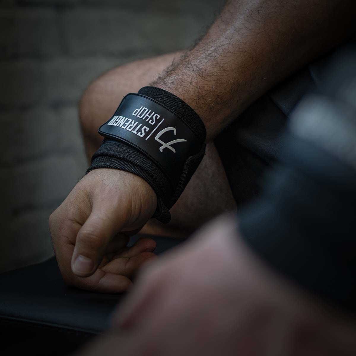 Heavy Black Wrist Wraps - IPF Approved – 60cm/90cm - Strength Shop