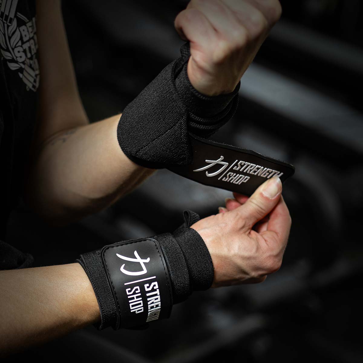 Heavy Black Wrist Wraps, 1 Pair - IPF Approved – 60cm/90cm - Strength Shop