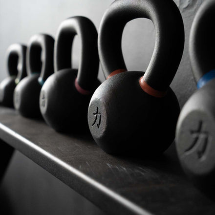 Strength Shop Gusseiserne Kettlebells - Aus Einem Guss, Pulverbeschichtet, 4-64KG