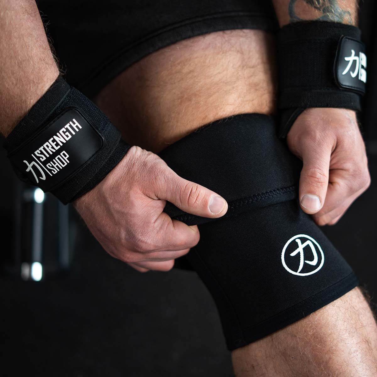 Medium Wrist Wraps, Black, 30CM/60CM - IPF Approved - Strength Shop