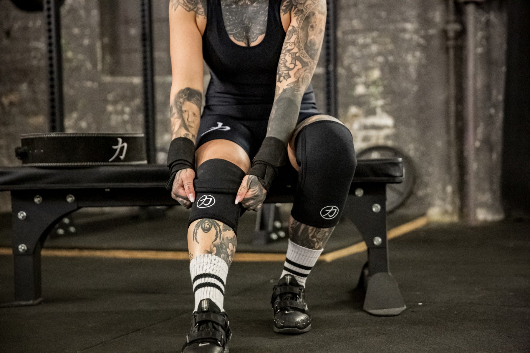 7mm Inferno Neoprene Knee Sleeves, Grey – IPF Approved (Pair) - Strength Shop